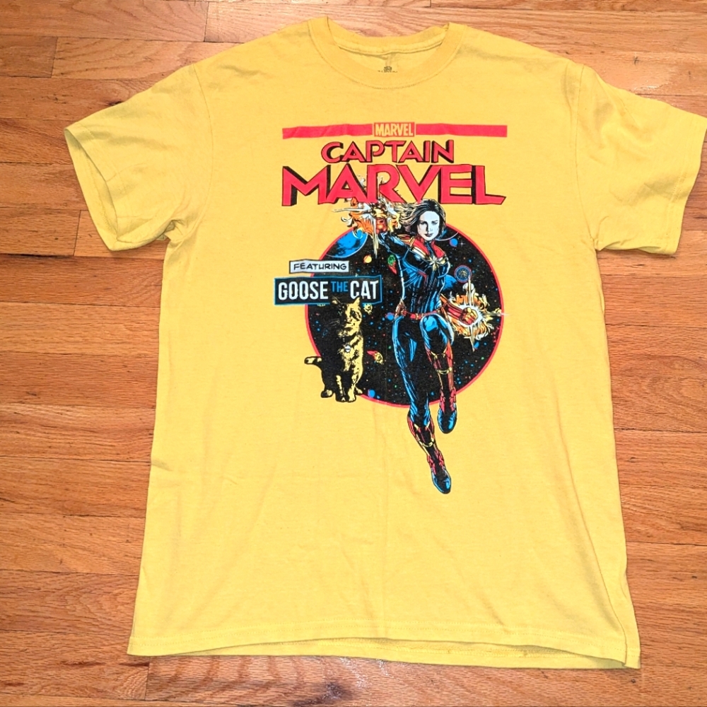 Captain Marvel Ft Goose The Cat Sz M